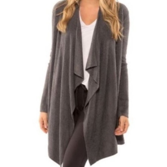 Barefoot Dreams Bamboo Chic Lite Calypso
Waterfall Dark Grey Cardigan Size: S/M - Picture 9 of 9